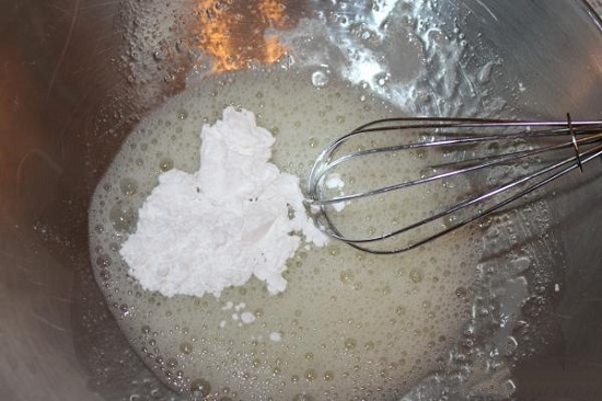 Кружевные шарики из айсинга