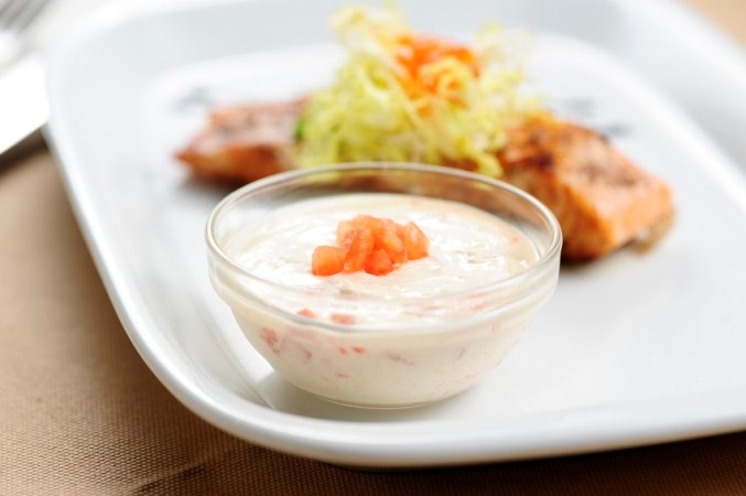 Нежная подливка из сливок и томатов