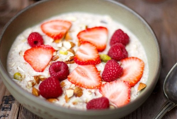 Простая овсяная каша без термической обработки