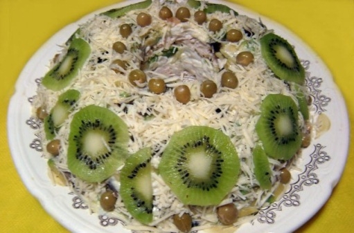 Салат Нефритовый браслет с авокадо и зеленым горошком