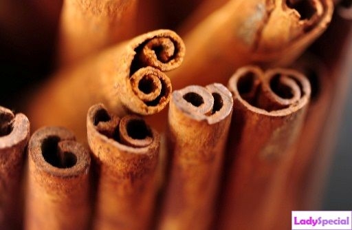 Шампуни с корицей для силы и блеска волос