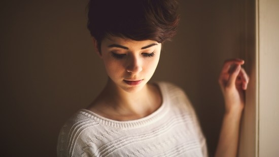 Как сохранить объем волос в зимнее время? Короткая прическа.