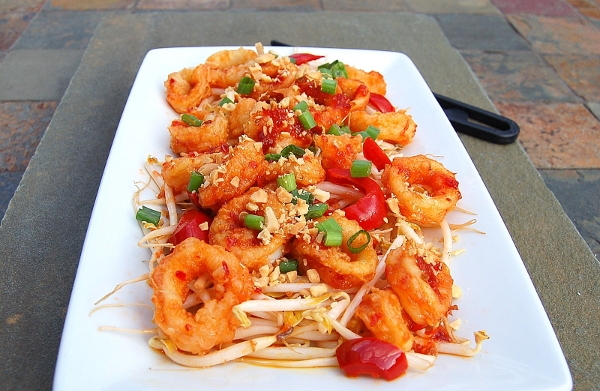 Жареные кальмары с овощами