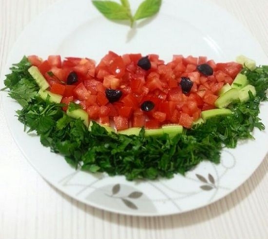 Салат украшенный - арбуз