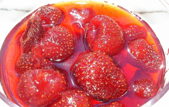 Как приготовить клубничное варенье в мультиварке редмонд?