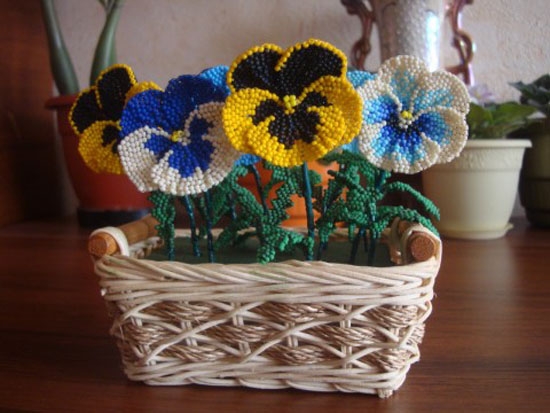 Достоинства плетения из бисера