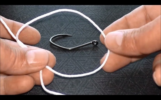 ходовой конец протягиваем в петельку