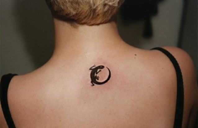 Тату для девушек на спине