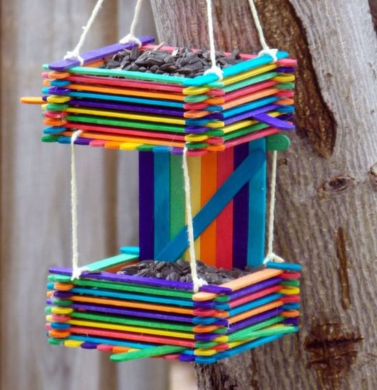 кормушка из палочек от мороженого