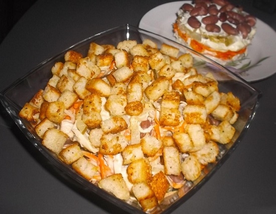 салат «Обжорка» с курицей