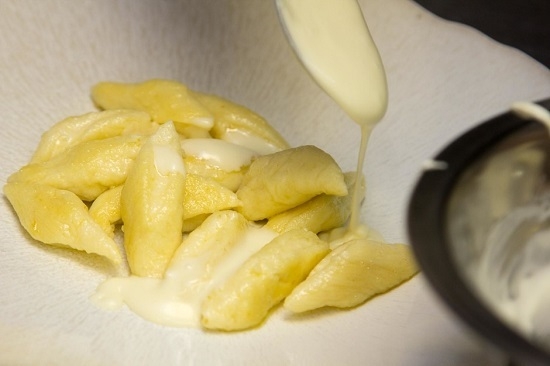 Ленивые вареники с манкой и творогом: рецепты