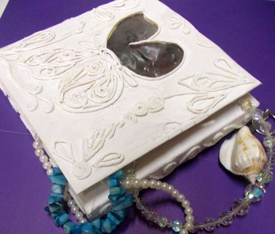 Шкатулка с бабочкой