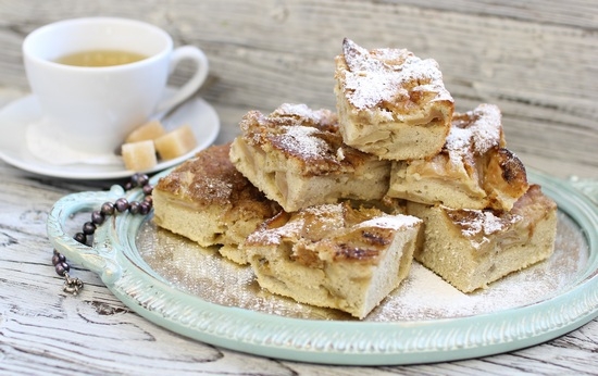 Шарлотка с яблоками на сметане: рецепт классический