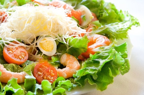 Салат из перепелиных яиц