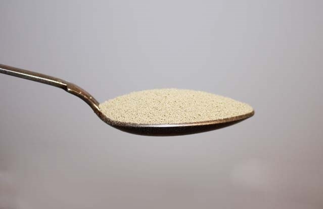 использование столовой ложки очень удобно для измерения количества продуктов.