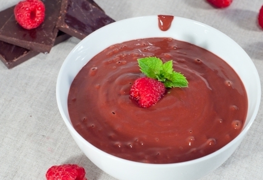 Домашняя шоколадная паста с малиной