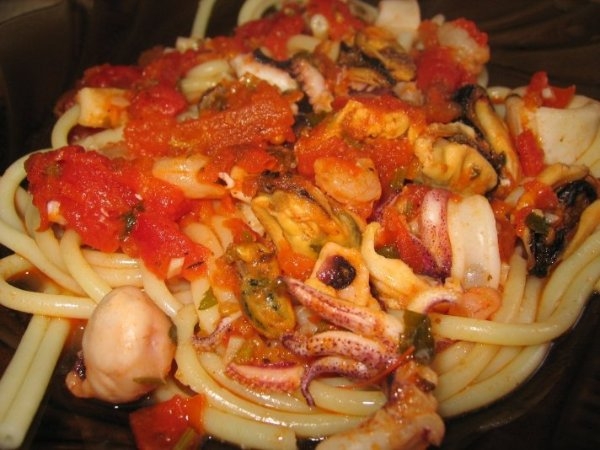 Паста с морепродуктами в мультиварке