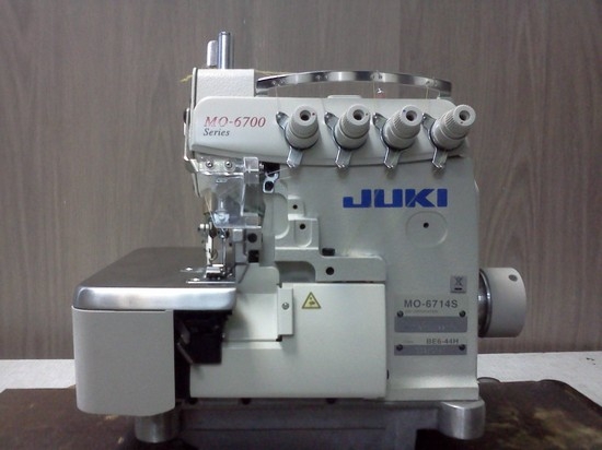 Коверлок марки Juki