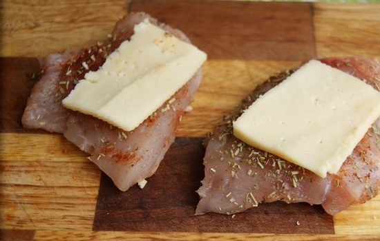 Куриное филе в картофельном кляре: сыр