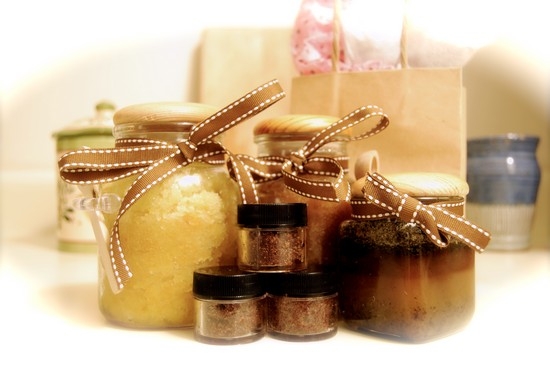 щадящий пилинг на основе яичного желтка