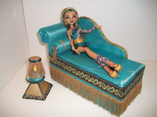 Лавочка для кукол Монстер хай