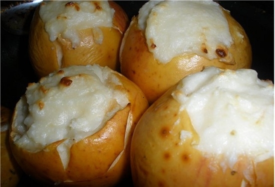 Запечённые яблоки в мультиварке с творогом