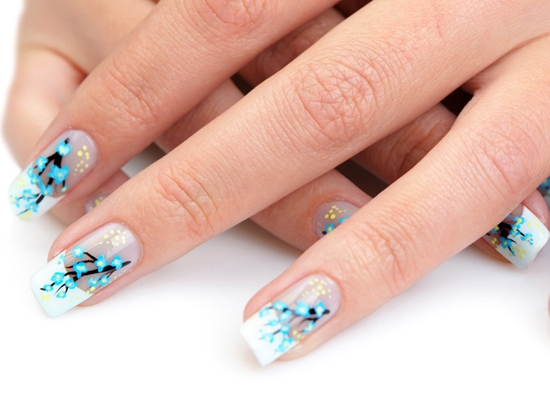 Белый френч с рисунком